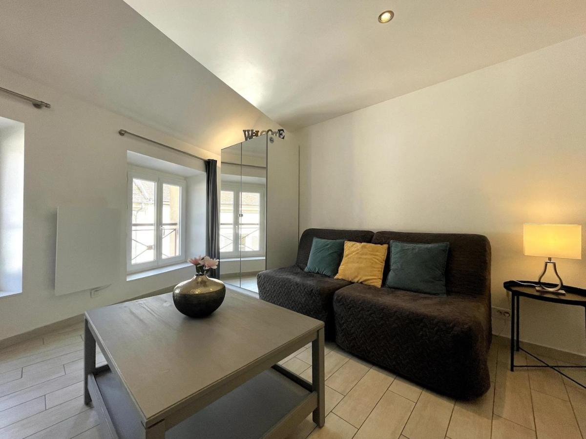 Cozy In - 150 M From The Castle *